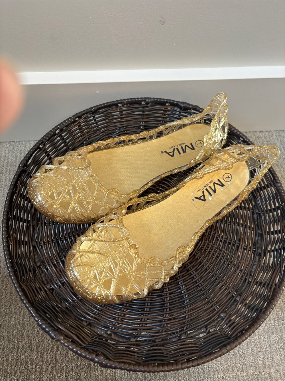 MIA Women's Gold Glitter Woven Jelly Flats